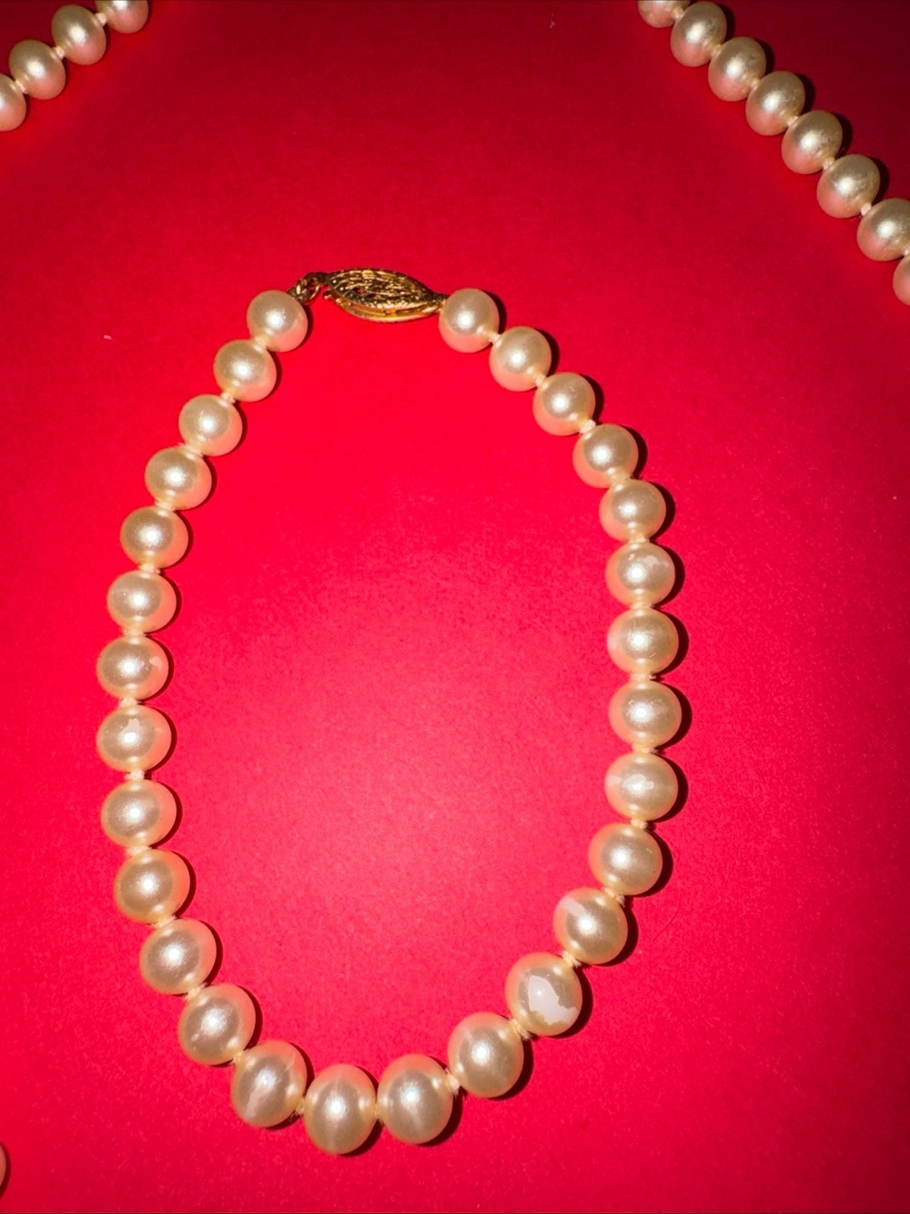Classic Cultured Pearl Necklace in Light ivory - Picture 4 of 6